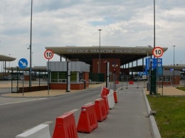 Посол объяснил причину закрытия пешеходного КПП на границе с Польшей