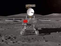 Китайский зонд готовится сесть на темную сторону Луны