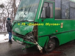 Страшная авария под Киевом: маршрутка смяла «Запорожец», есть погибшие. ФОТО