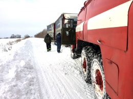В семи районах Полтавщины люди оказалась в снежных ловушках (фото)