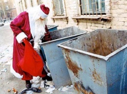 В сети появились фотографии «мусорного» завала в Керчи: «Ватное Рождество»