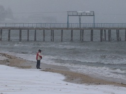 Во власти стихии: в пятницу в Крыму дожди со снегом и шторм