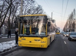 Общественный транспорт в Киеве сменил маршрут на Рождество: как добираться