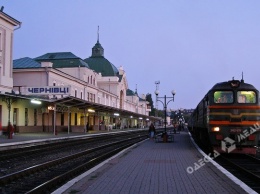 Пассажиры поезда Одесса - Черновцы нашли труп женщины