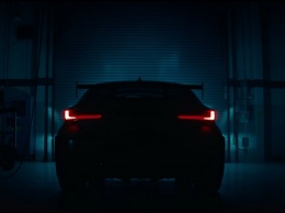 Lexus показал на видео трековую версию спорткара RC F