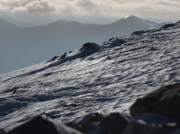 Осторожно в горах: МЧС предупредило об угрозе схода лавин на Чатыр-Даге