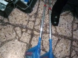 В Киеве мужчина костылями избил соседа по палате (ВИДЕО)