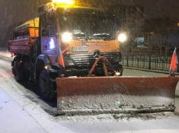 В столице чистить снег выехали 400 единицы техники, ситуация на дорогах нормализовалась