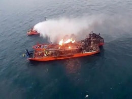 Спасают Крымский мост? Оккупанты пошли на радикальные меры из-за горящих танкеров