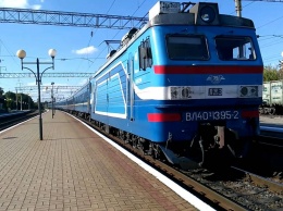 Мальчик залез на крышу поезда и поплатился: детали ЧП в Кропивницком