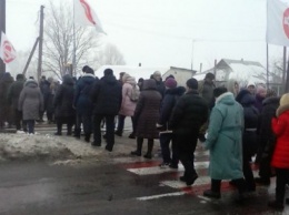 Протестующие на Киевщине перекрыли автомобильную дорогу государственного значения