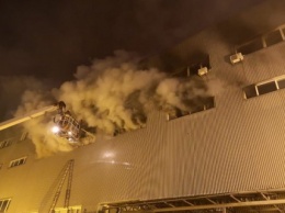 На складах в Киеве потушили пожар (обновлено)