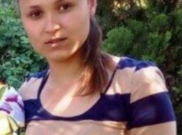 На Днепропетровщине разыскивают 25-летнюю девушку: полиция прочит помочь (ФОТО)