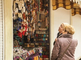 Торговлю сувенирной продукцией в Алуште решили реорганизовать