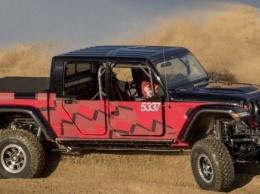 Пикап Jeep Gladiator подготовят к внедорожной гонке