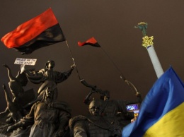 В Павлограде предлагают вывесить на Аллее Славы черно-красный флаг