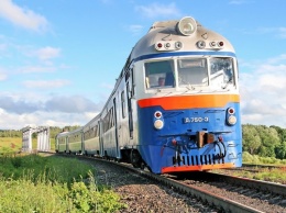 В Ивано-Франковской области пассажирский поезд на всей скорости протаранил грузовик