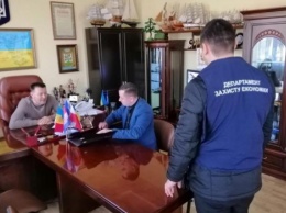 Прокуратура сообщила мэру Могилев-Подольского о подозрении в получении 15 тыс. долл. взятки