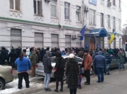 Луценко о стычках под киевским управлением полиции: Мы уже знаем, кто бил лежачего и кто кричал про Бандеру