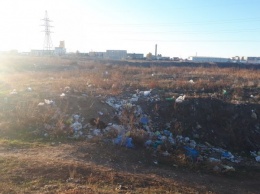 Херсонцы жалуются на свалки и отсутствие табличек о запрете выброса мусора