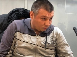 ''Ложись, Бандера!'' не кричал'': полицейский-участник побоища в Киеве вышел на свободу