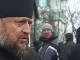 Епископа УПЦ лишают гражданства и депортируют с Украины