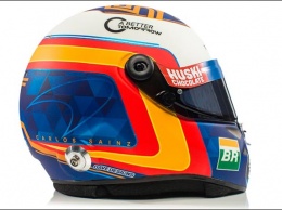 Гонщики McLaren представили раскраску шлемов