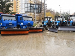 В Симферополе провели подготовку к очистке и противогололедной обработке улиц