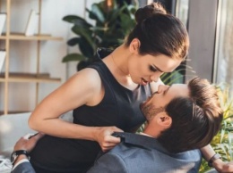 Интимные прелюдии, которые заставят вас сильно желать своего партнера