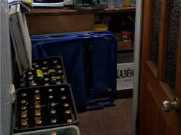 Сотрудница керченского кафе незаконно приторговывала алкоголем