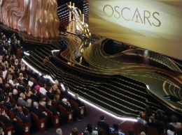 Без основного ведущего, мужчина в женском платье - в США прошла церемония "Оскар"