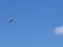 Американские горки в воздухе: пассажирский самолет попал в экстремальную раскачку при посадке в Гибралтаре