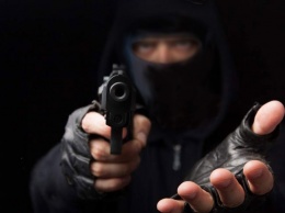 С пистолетом и в маске: Запорожье всколыхнуло дерзкое ограбление