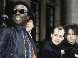 Барабанщик культовой британской группы The Cure умер в возрасте 68 лет