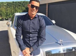 Роналду показал новую машину за 400 тысяч евро