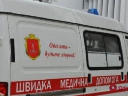 Одесские водители "научились" пропускать карету скорой помощи (ВИДЕО)
