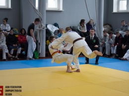 На Чемпионате Днепропетровщины по дзюдо определились сильнейшие юниоры и юниорки области