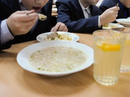 В Киеве усилят контроль за качеством питания в школах