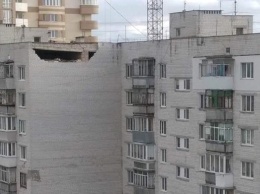 В Борисполе обвалилась часть стены многоэтажки