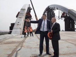Киев получит из госбюджета 400 млн гривен на Подольский мост и метро на Виноградарь