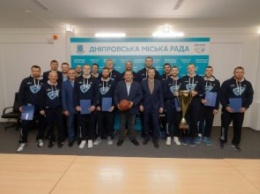 Борис Филатов поздравил игроков баскетбольного клуба «Днепр» с получением Кубка Украины