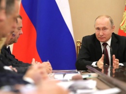 Глава Крыма и губернатор Севастополя отчитались перед Путиным о социально-экономическом состоянии полуострова