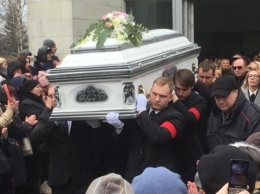 В Москве похоронили певицу Юлию Началову
