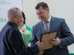 Андрей Гордеев наградил работников медицинской сферы