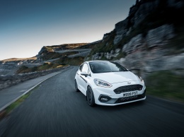 Британские тюнеры научили Ford Fiesta ST изменять мощность мотора со смартфона