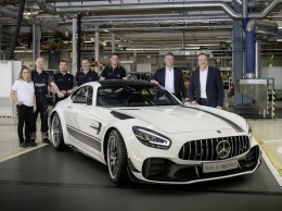Стартовало серийное производство обновленного семейства Mercedes-AMG GT