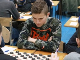 Каменчане заняли 5 призовых мест в чемпионате Украины по быстрым шашкам