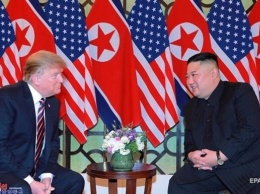 СМИ: Трамп просил Ким Чен Ына перевезти ядерное оружие в США