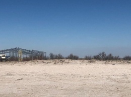 Аксенов запретил строить креветочную ферму на пляже в Сакском районе