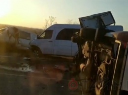 В Белгород-Днестровском районе столкнулись три микроавтобуса